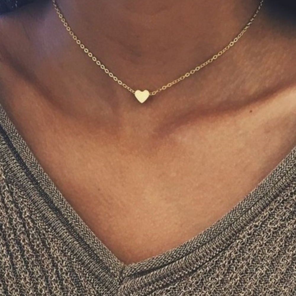 Minimalist Heart Necklace Gold